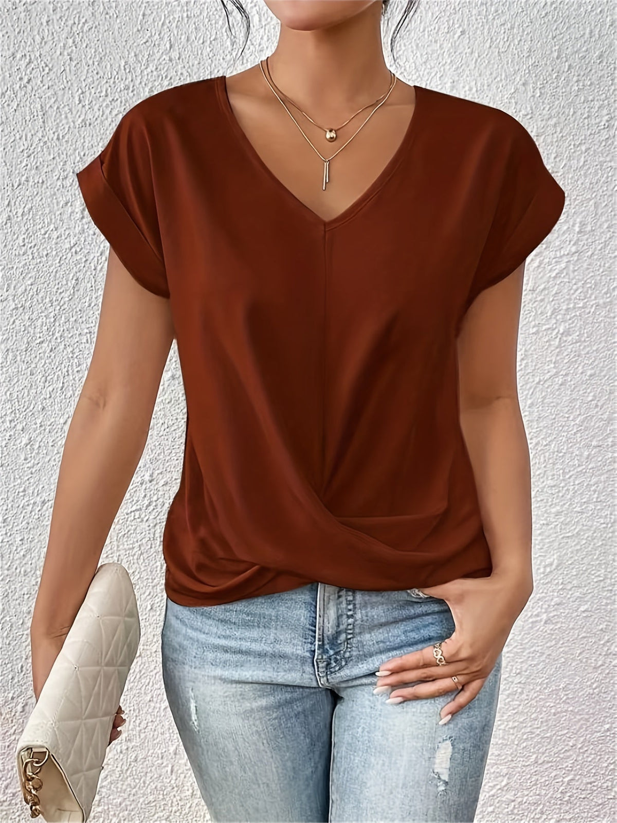 Eileen | The Sweetheart Neckline Casual T-Shirt