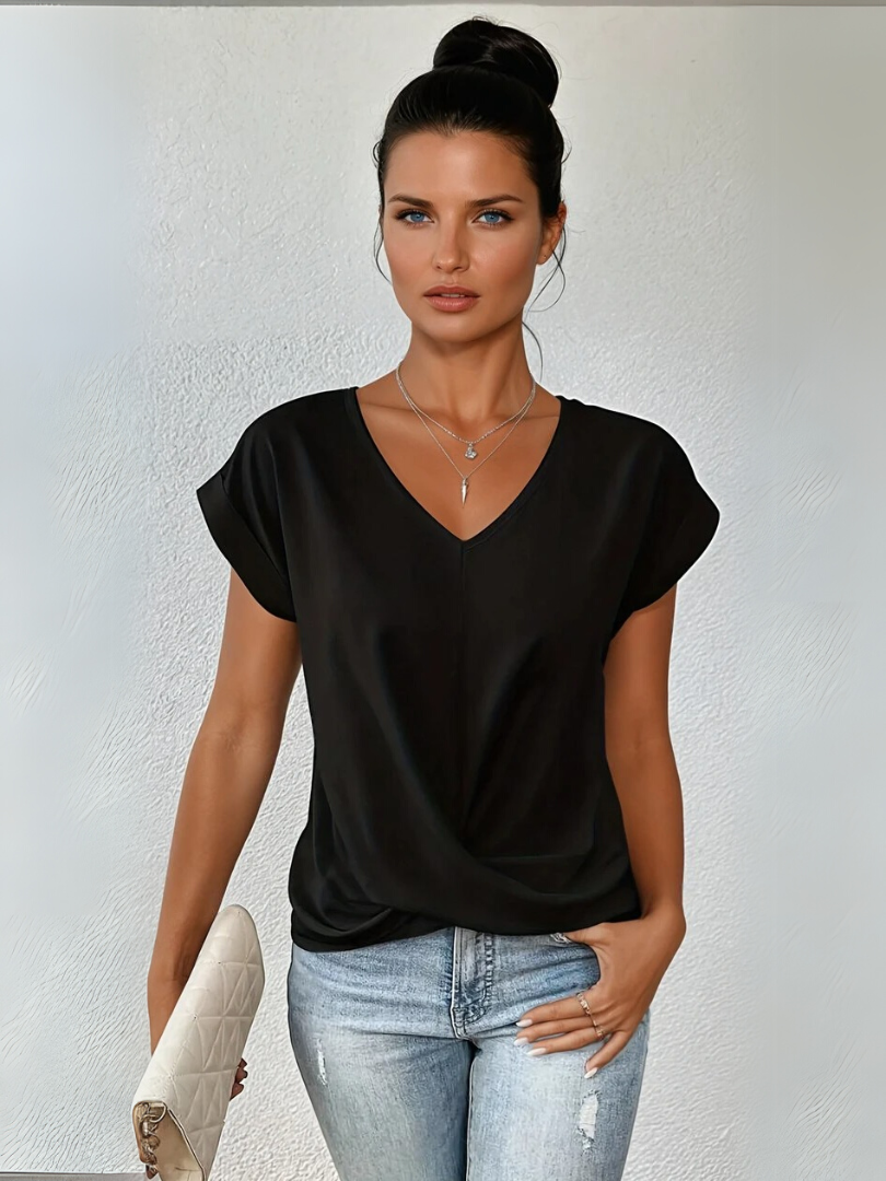 Eileen | The Sweetheart Neckline Casual T-Shirt